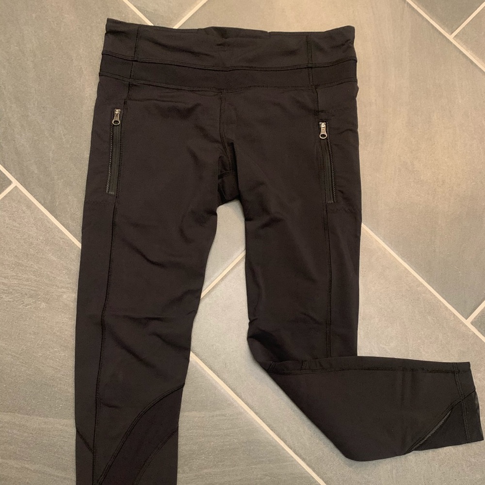 Lululemon leggings, black